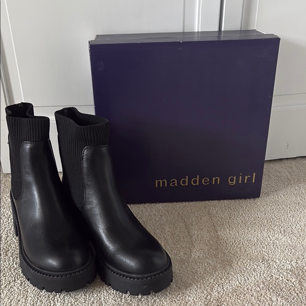 NWOT Madden Girl Black Chelsea Boots